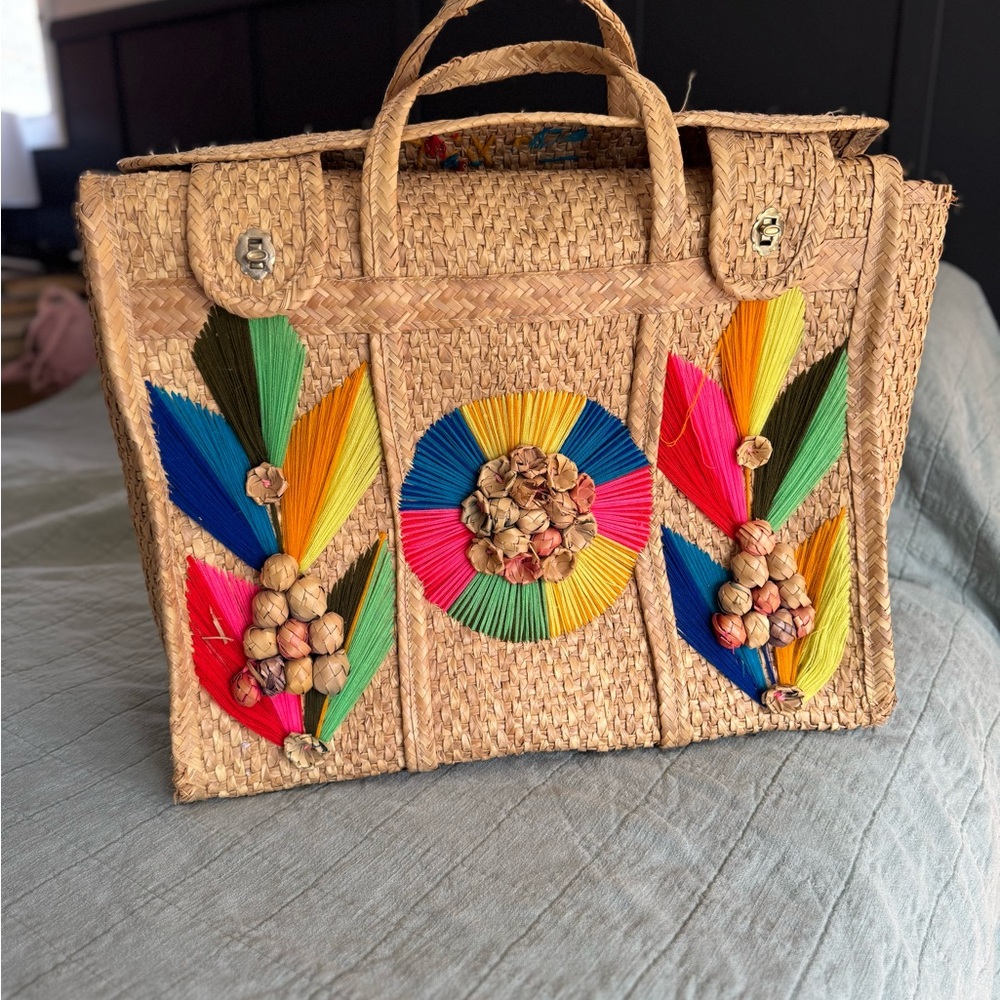 Handwoven Straw Tote Bag with Multicolor Raffia Accents